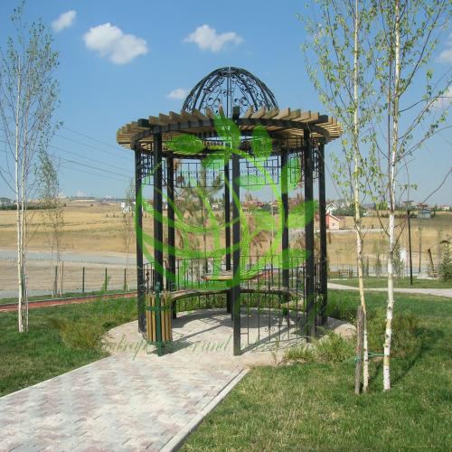 آلاچیق گنبدی فلزی کوچک