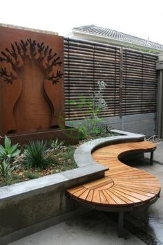 نیمکت چوبی فضای باز