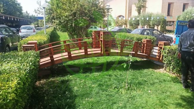 ساخت پل چوبی فضای سبز